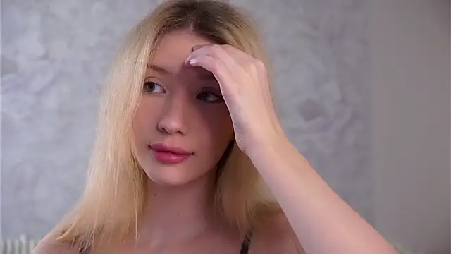 SunnivaCovil's Live XXX Chat