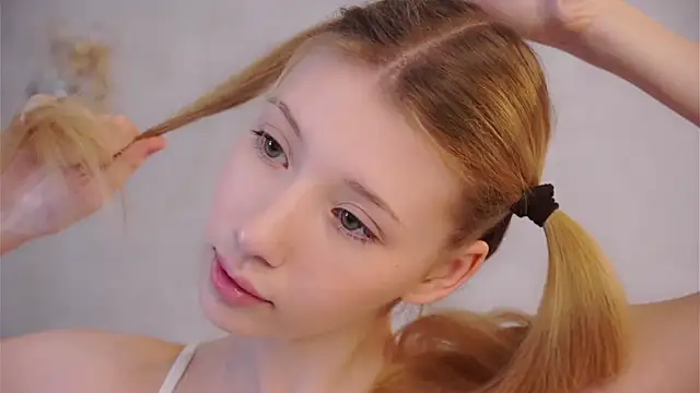SunnivaCovil's Live XXX Chat