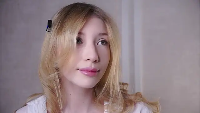 Show de SunnivaCovil na webcam