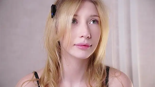 SunnivaCovil's Live XXX Chat