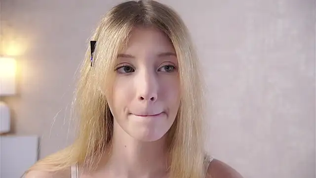 SunnivaCovil Live XXX-Chat