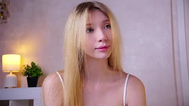 SunnivaCovil's Live XXX Chat