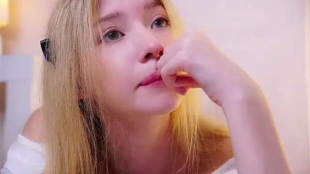 SunnivaCovil Live XXX-Chat