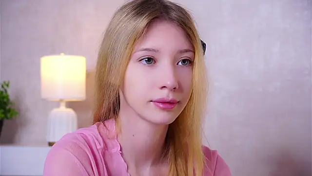 SunnivaCovil's Webcam Show