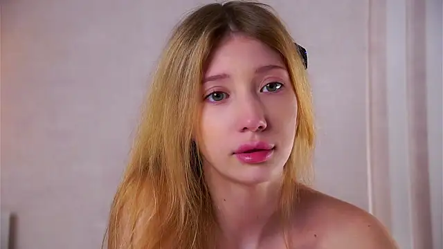 SunnivaCovil's Webcam Show
