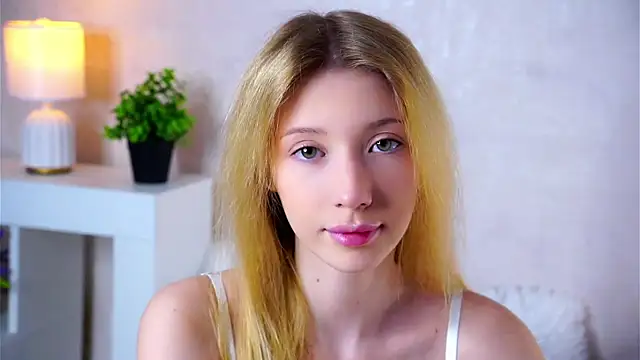 SunnivaCovil: онлайн-секс-чат