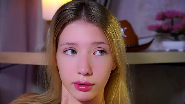 Chat XXX en directo de SunnivaCovil