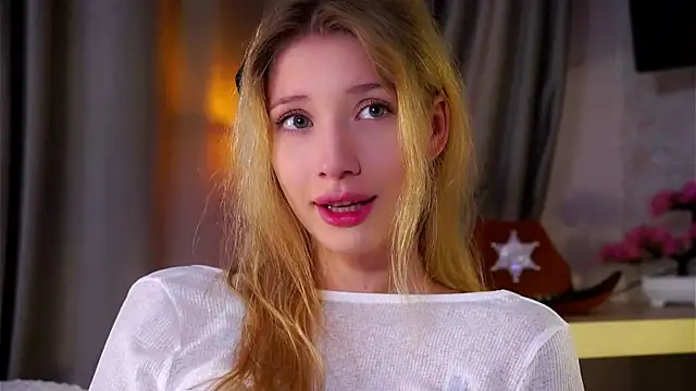 SunnivaCovil's Webcam Show