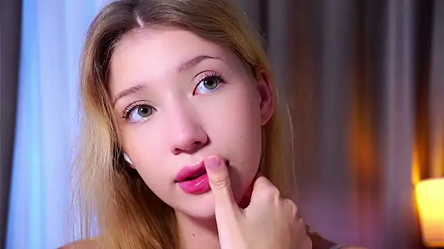 Chat XXX en directo de SunnivaCovil