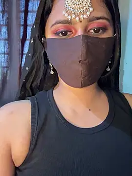 HeartQueen05 Show in webcam