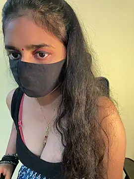 Chat XXX en directo de Monika055