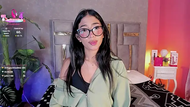 Tyla_Ks live XXX chat