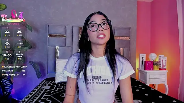 Tyla_Ks লাইভ XXX চ্যাট