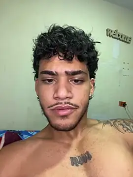 Show modela James94444 na web-kameri