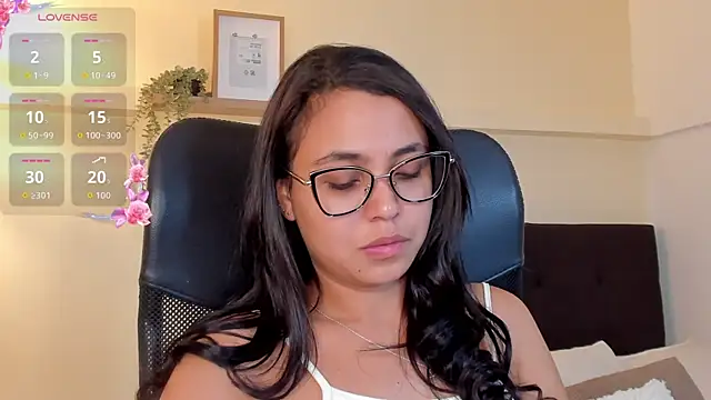 Онлайн чат XXX Lucia_Brown_