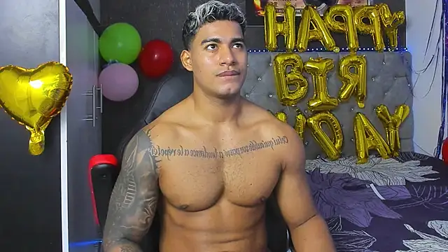 luigi_hot_ 라이브 XXX 채팅