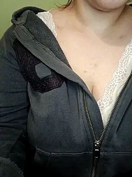 kitty_2000 – Naživo XXX chat