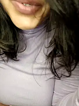 kitty_2000 Adlı Modelin Canlı XXX Sohbeti