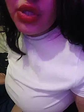 Chat +18 de kitty_2000 ao vivo