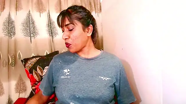 Indian_Erotic69 现场XXX聊天