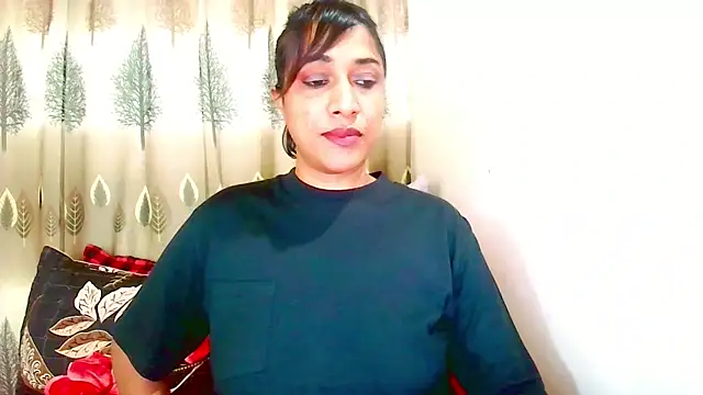 Indian_Erotic69のライブXXXチャット