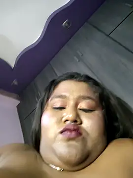 Chat XXX en directo de horny_diana