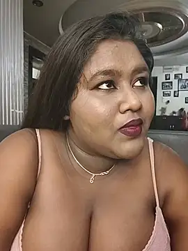 XXX chat uživo modela horny_diana