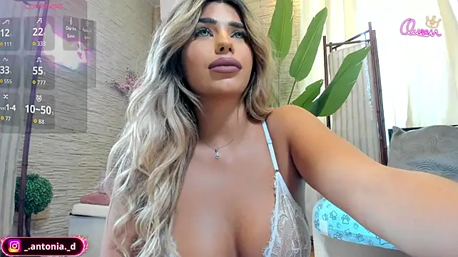Bella_Posh's Live Chat Room