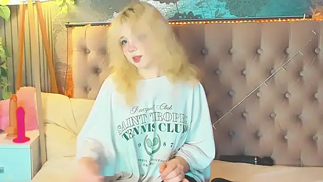แชท XXX สดของ EmilyAngells