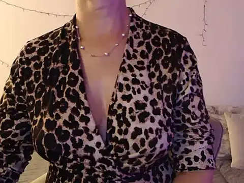 Show modela YourfantasyGiuly na web-kameri