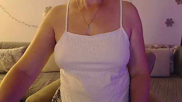 YourfantasyGiuly Webcam show