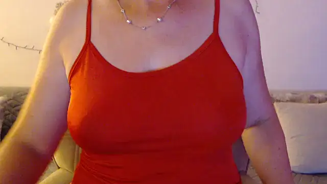 YourfantasyGiuly 网络视讯表演