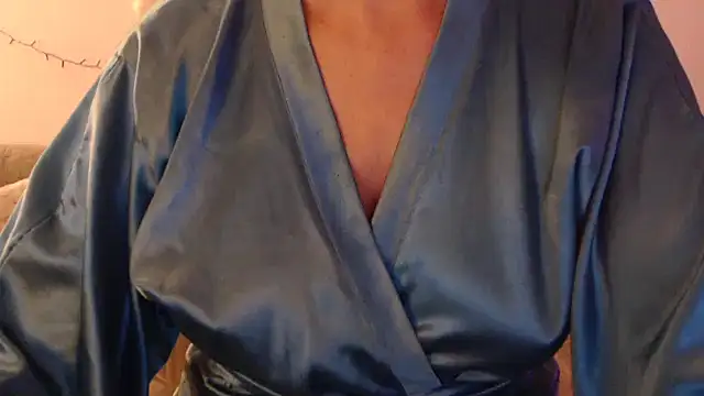 YourfantasyGiuly 网络视讯表演