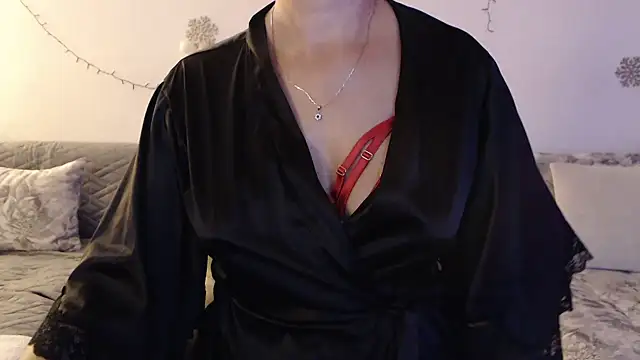 Show modela YourfantasyGiuly na web-kameri