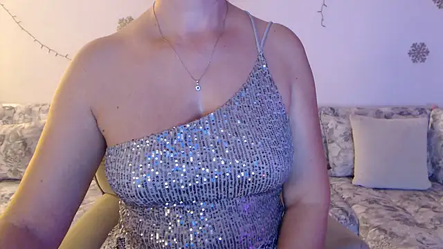 Show modela YourfantasyGiuly na web-kameri