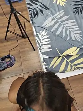 הופעת וובקאם של rahulkajuuu0909