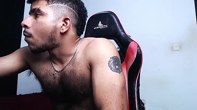 Javier_Hot27_ Adlı Modelin Web Kamerası Şovu