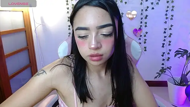 Chat XXX en directo de hellokitty__valery