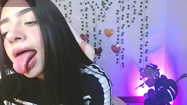 hellokitty__valery's Live XXX Chat