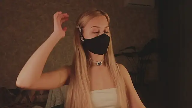 Show modela EternalOphelia na web-kameri