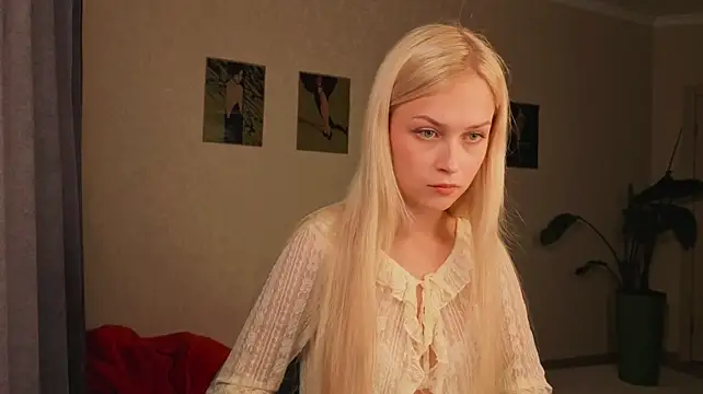Show modela EternalOphelia na web-kameri