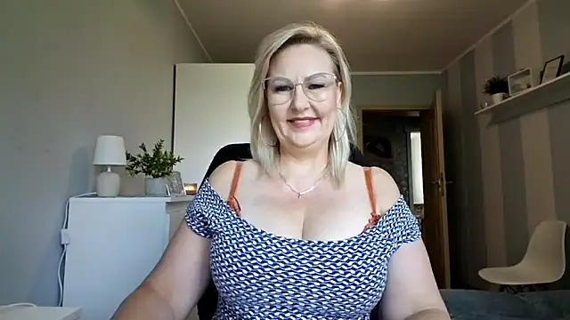 DianaLive's Live XXX Chat