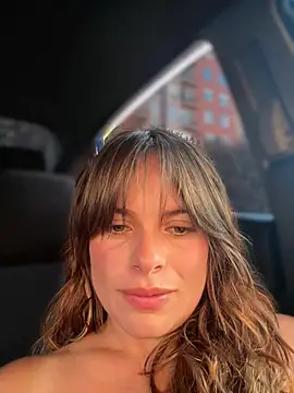 Gjynna-kiim Adlı Modelin Canlı XXX Sohbeti