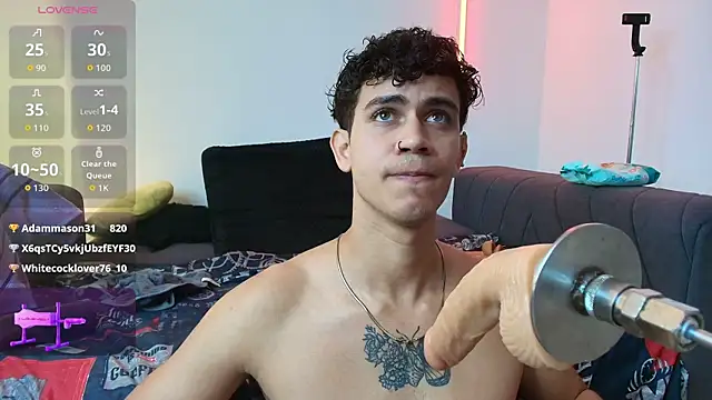 הופעת וובקאם של Maximiliano__Fire