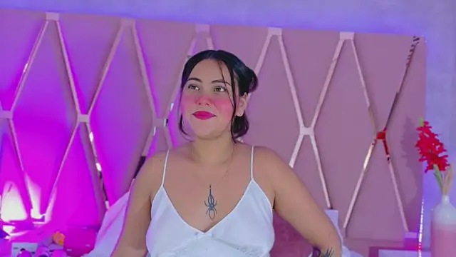 Emily_Black1 라이브 XXX 채팅