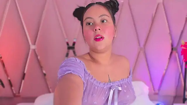 Emily_Black1's Live XXX Chat