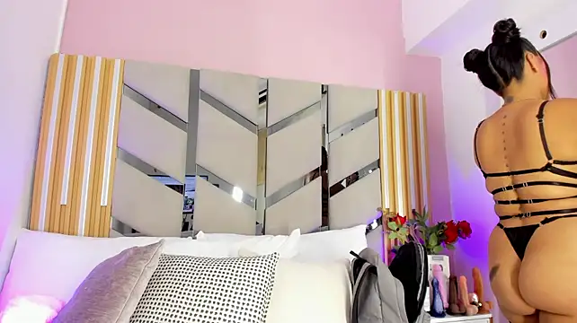 Emily_Black1n Webbikameraesitys