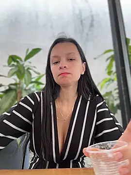 Soy_Sara7 Adlı Modelin Web Kamerası Şovu