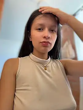 Soy_Sara7's Webcam Show