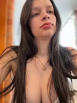 הופעת וובקאם של Soy_Sara7